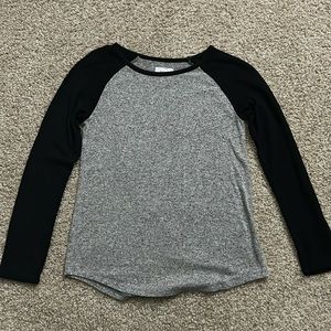 🌸 Long sleeve Old Navy shirt